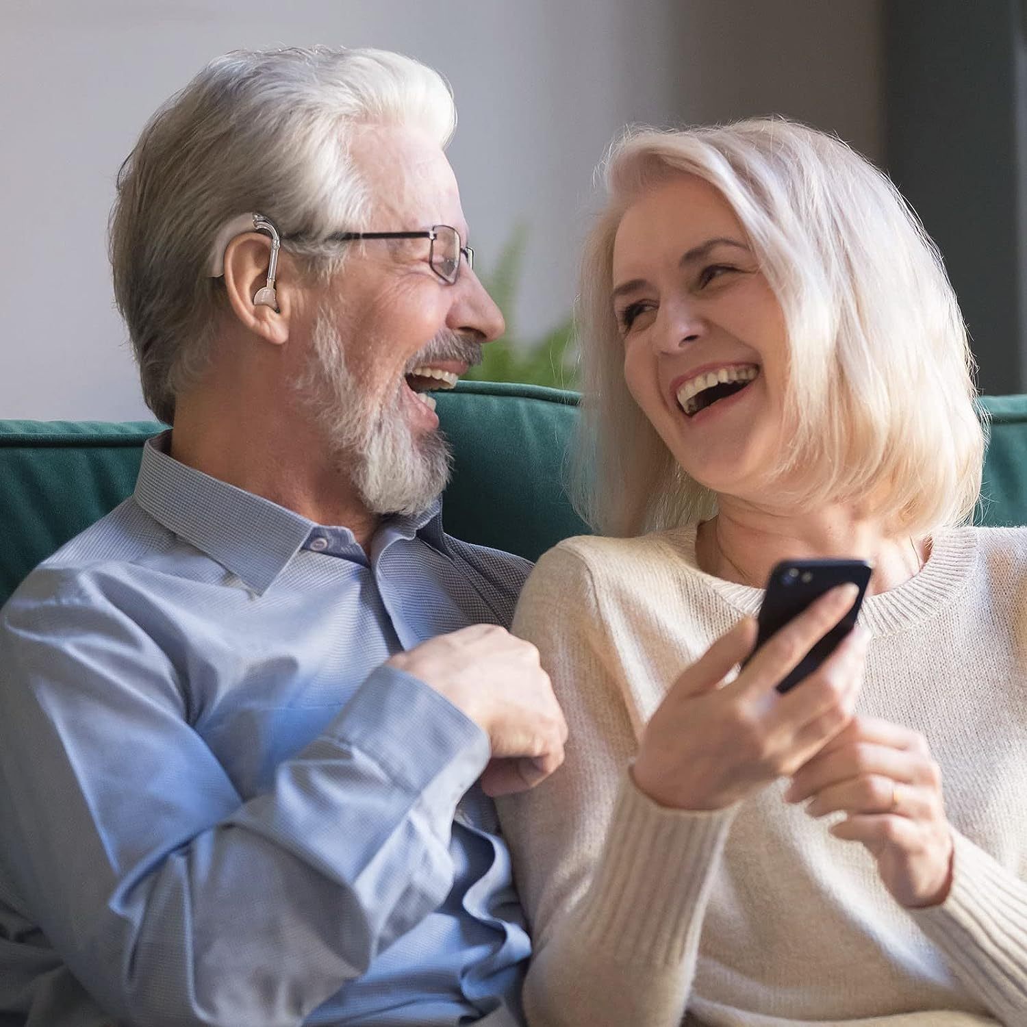 Rechargeable Noise Canceling Hearing Aids for Elderly with Volume Control